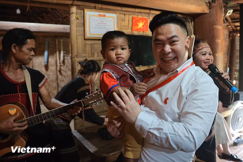 These activities not only offer cultural experiences but also help international friends feel more connected to Vietnam. (Photo: VietnamPlus)