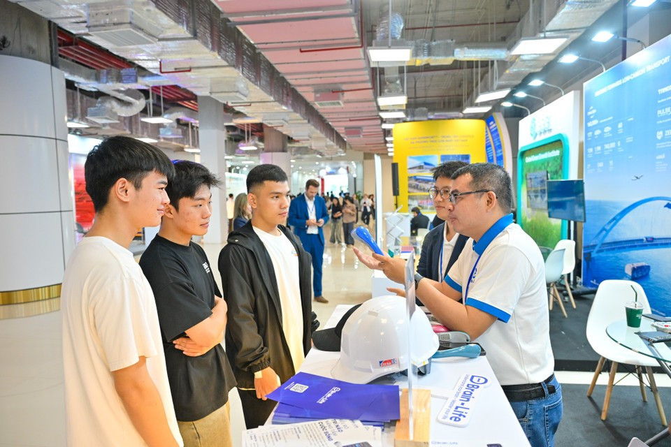 The VIIE 2025 introduces new products and technologies in 11 key sectors outlined in the Prime Minister’s Decision No. 1131/QD-TTg, dated June 12, 2025. (Photo: VietnamPlus)