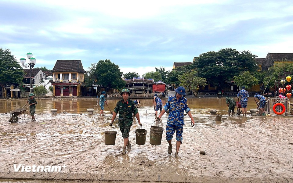 Command of Defence Zone 5 – Dien Ban and Air Defence Brigade 375 jointly carry out the mission. (Photo: VietnamPlus)