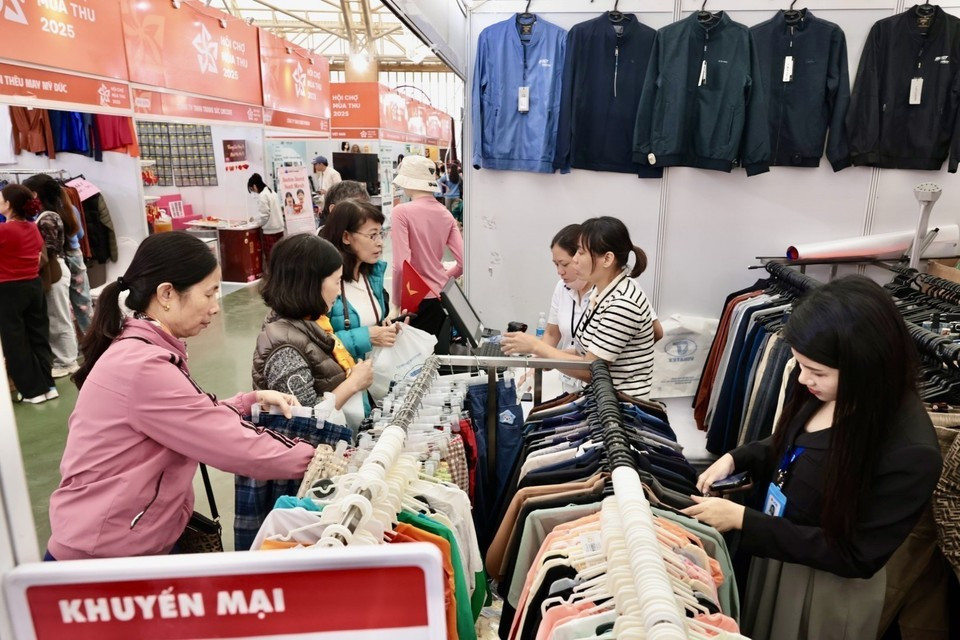 Visitors at the fair (Photo: VNA)