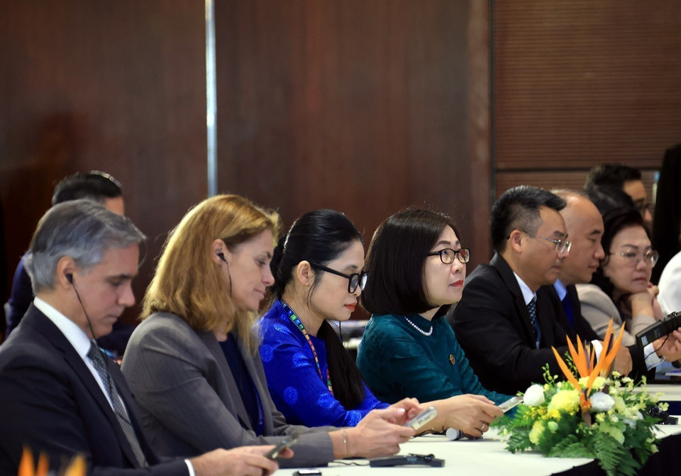 Delegates at the press conference (Photo: VNA)