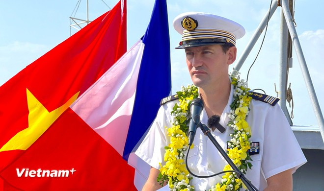 Lieutenant Colonel Wallerand Faivre D’Arcier, Commander of the frigate Prairial (Photo: VietnamPlus)
