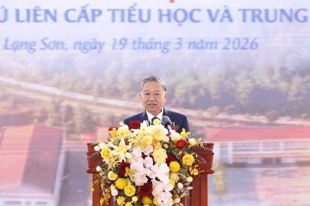 vna-potal-tong-bi-thu-va-thu-tuong-du-le-khoi-cong-dong-tho-dong-loat-cac-truong-noi-tru-lien-cap-bien-gioi-8650064.jpg