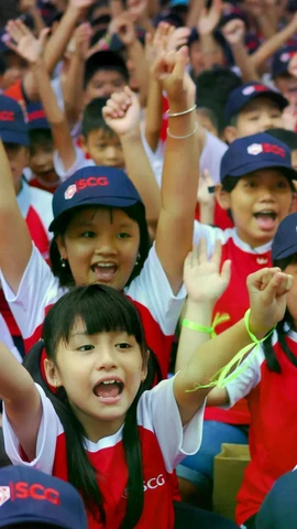 Vietnamese students from preschool to high school enjoy tuition-free education (Photo: VNA)