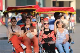 International tourists visit Hanoi (Photo: VNA)