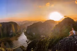 Sunrise on Hang Mua in Ninh Binh province (Photo: VietnamPlus)