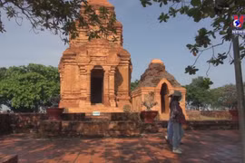 Cham ethnics in Binh Thuan celebrate Kate festival