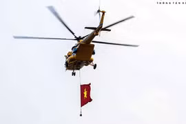 Training flights in the sky over Hanoi