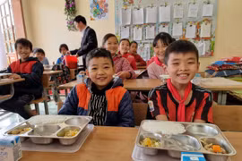 Dual challenges on child nutrition: Aspiration to improve Vietnamese stature