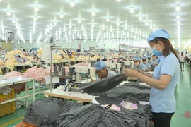Workers’ average monthly income grows 5.3%