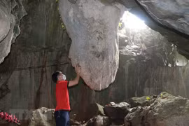 Hang Sao- a unique cave pagoda in Yen Bai