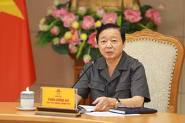 Deputy Prime Minister Tran Hong Ha chairs a meeting of the steering committee on housing policy and property market on October 25. (Photo: VNA)