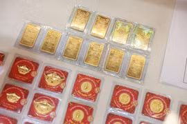 Gold firms are ordered to generate e-invoices for all transactions. (Photo: VNA)