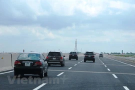 Vietnam to call on big groups to invest in transportation