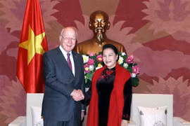 National Assembly Chairwoman receives US Senator