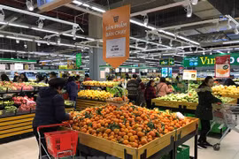 Why do farm produce find it hard to enter modern retail channel?