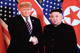 DPRK Chairman, US President meet in Hanoi 