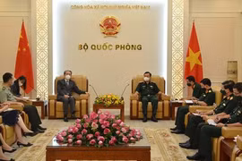 Deputy Minister of National Defence receives Chinese Ambassador