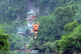 Vietnam’s longest zip-line lures tourists to Quang Binh