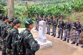 Vietnam, Laos reinforce cooperation in border security 