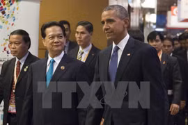 PM meets world leaders on ASEAN Summit sidelines 