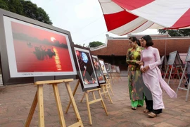 Exhibition on renovation held in Hanoi