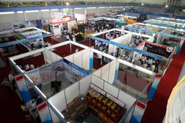 International expos promote industrial products 