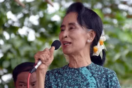 Myanmar: San Suu Kyi wins parliament seat