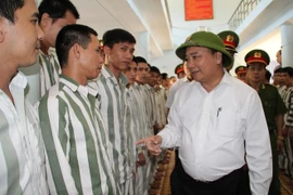 Deputy PM inspects amnesty in southern prisons