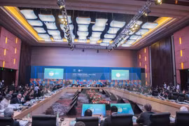 Indonesia urges APEC to reduce tariff for “development goods”
