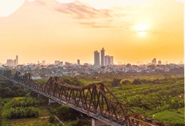 Iconic Long Bien Bridge turns 120 years old 