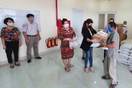  COVID-19: Cambodian-Vietnamese families in Preah Sihanouk supported