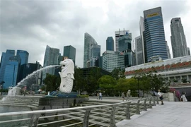Singapore to ban short-term visitors over COVID-19 fears