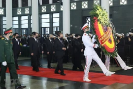  Nearly 660 delegations attend national mourning of former Party leader