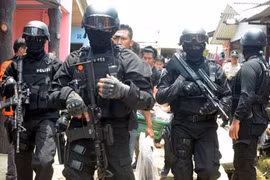 Indonesian police arrest six terror suspects