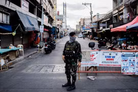 Philippines to ease economic restrictions on Manila 
