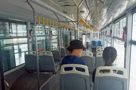 COVID-19 hurts transport companies amid fears of public gatherings