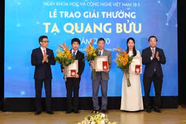 Three scientists receive Ta Quang Buu Awards 2020