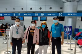 Vietnam Airlines carries nearly 600 passengers finishing quarantine for free