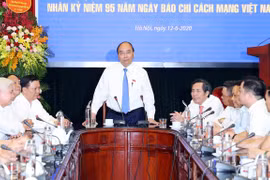 Journalists make huge contributions to nation: PM