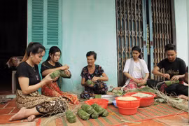 Soc Trang: Khmer people celebrate Sene Dolta festival 
