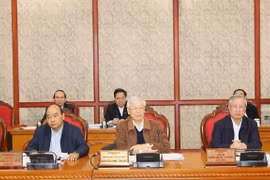 Politburo gives opinions to 13th National Party Congress’s documents