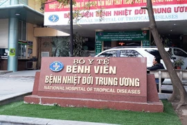 Singapore’s Temasek Foundation International presents ventilators to Vietnam