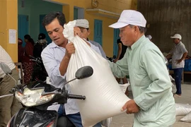 Over 954 tonnes of rice aid sent to drought-hit Ninh Thuan
