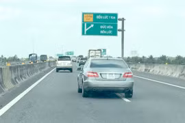HCM City-Long An province roads to be widened