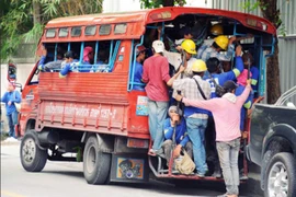 Thailand allows migrant workers to work in Thailand until July 31