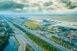 Noi Bai int’l airport among world’s top 100 for fifth consecutive year 