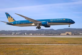 Vietnamese citizens return home safely from US