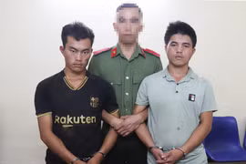 Son La: Two men caught with four bricks of heroin