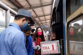 VNR proposes increasing passenger trains on Hanoi-HCM City route
